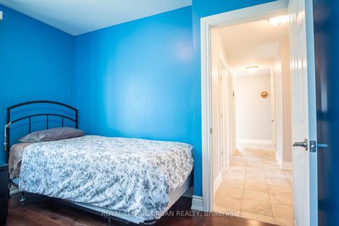 Photo 14 at 19 Battersea Crescent, Maple Leaf, Toronto