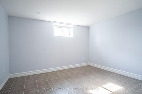 Photo 26 at 19 Battersea Crescent, Maple Leaf, Toronto