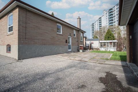 Photo 34 at 19 Battersea Crescent, Maple Leaf, Toronto