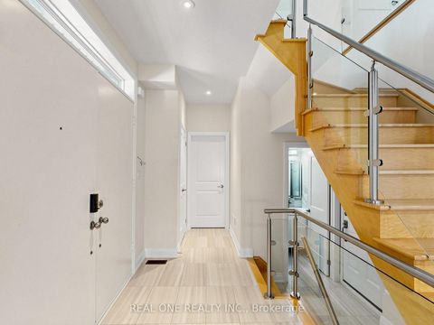 Photo 3 at 85 Causland Lane, Devonsleigh, Richmond Hill