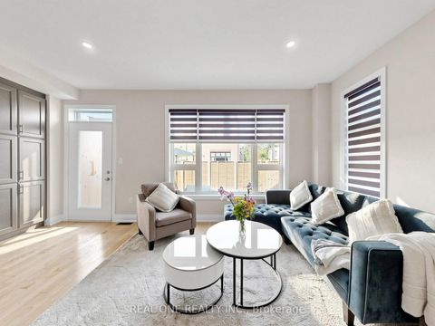 Photo 14 at 85 Causland Lane, Devonsleigh, Richmond Hill