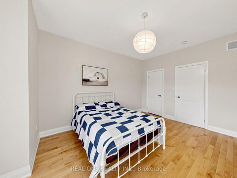 Photo 35 at 85 Causland Lane, Devonsleigh, Richmond Hill