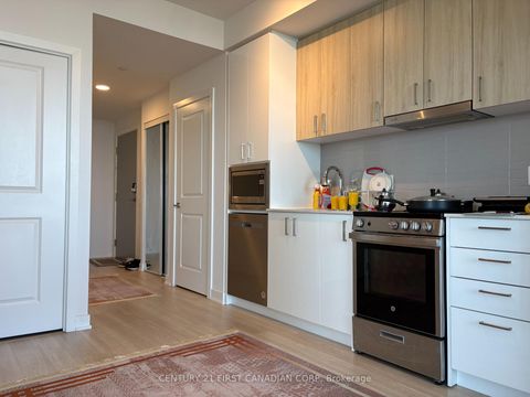 Photo 16 at B-3011 - 50 Upper Mall Way, Brownridge, Vaughan
