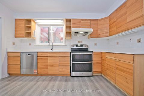 Photo 11 at 247 Parkview Avenue, Willowdale East, Toronto