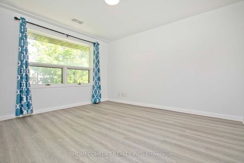 Photo 13 at 247 Parkview Avenue, Willowdale East, Toronto