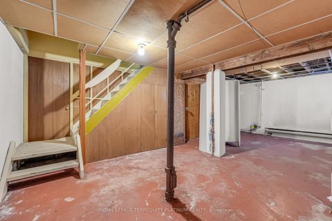 Photo 15 at 4 Sunray Crescent, CFB, Toronto