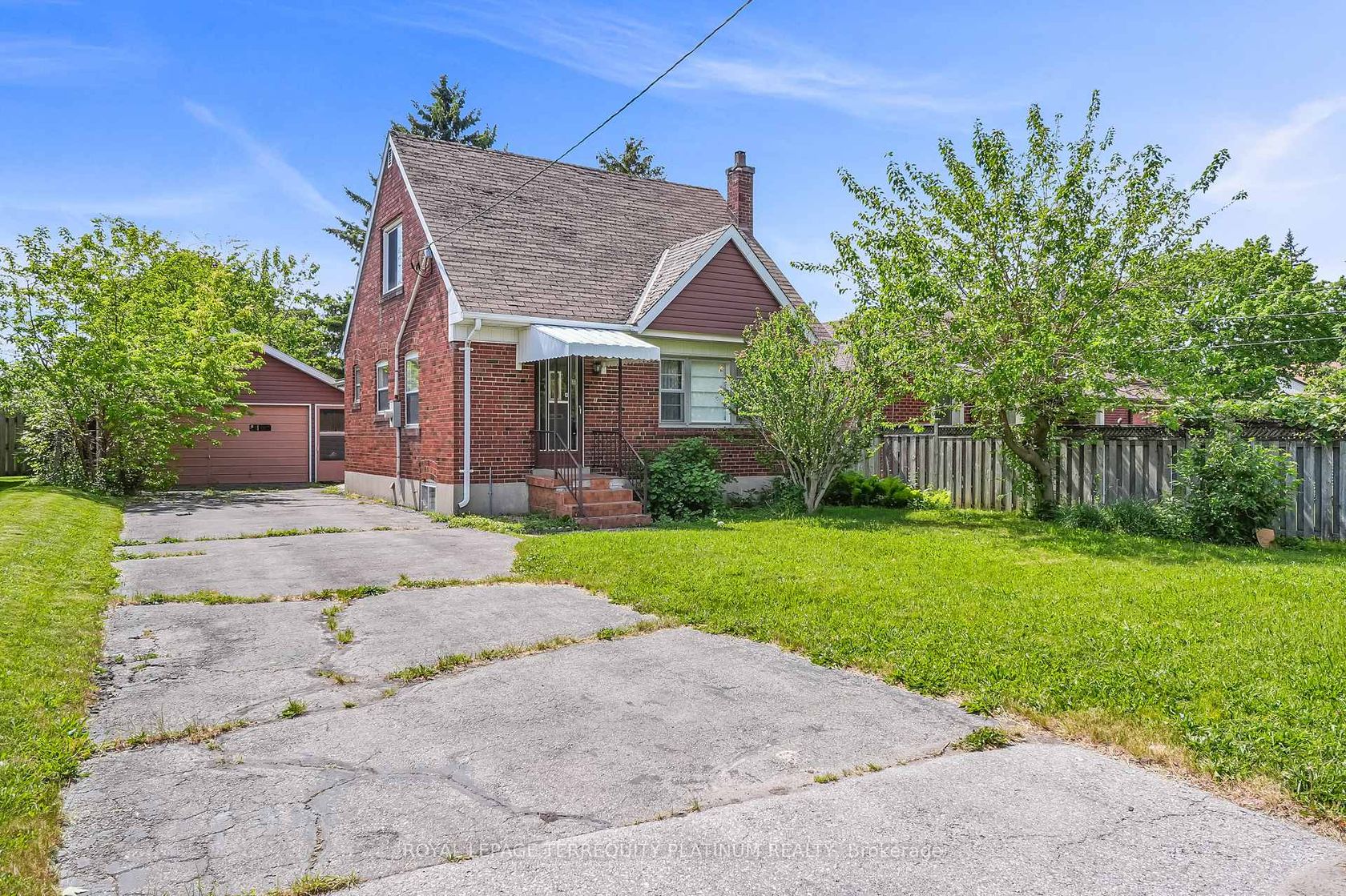 4 Sunray Crescent, CFB, Toronto photo number 2