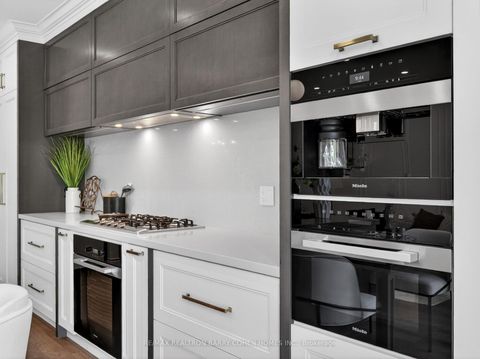 Photo 13 at 382 St Clements Avenue, Lawrence Park South, Toronto