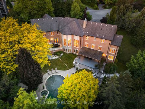 Photo 4 at 32 Daleview Court, Kleinburg, Vaughan