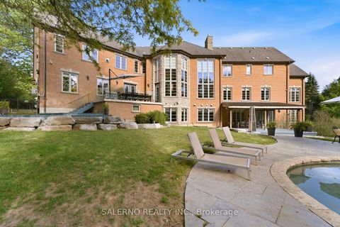 Photo 5 at 32 Daleview Court, Kleinburg, Vaughan