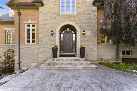 Photo 8 at 32 Daleview Court, Kleinburg, Vaughan