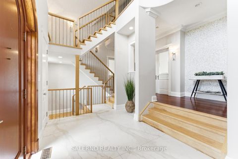 Photo 10 at 32 Daleview Court, Kleinburg, Vaughan