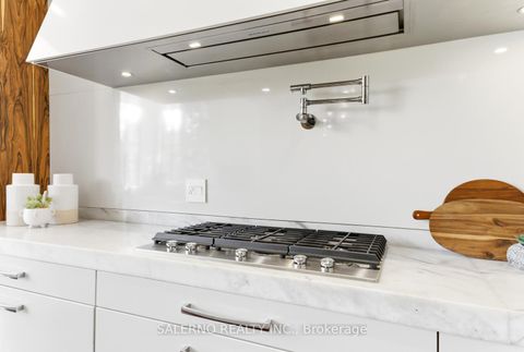 Photo 16 at 32 Daleview Court, Kleinburg, Vaughan