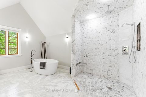 Photo 27 at 32 Daleview Court, Kleinburg, Vaughan