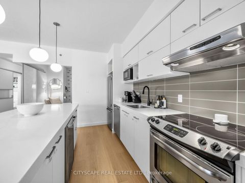 Photo 6 at 924 - 55 Stewart Street, Waterfront Communities C1, Toronto