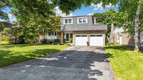Photo 1 at 5 Coral Harbour Crescent, Bayview Country Club Estates, Markham