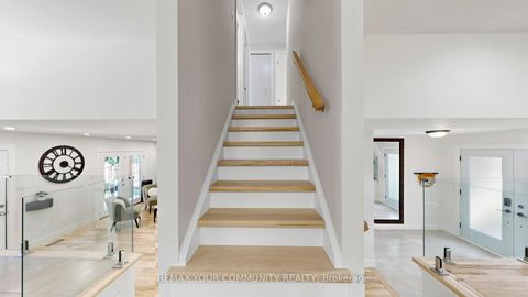 Photo 22 at 5 Coral Harbour Crescent, Bayview Country Club Estates, Markham