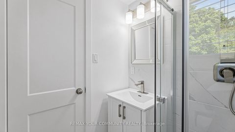 Photo 27 at 5 Coral Harbour Crescent, Bayview Country Club Estates, Markham