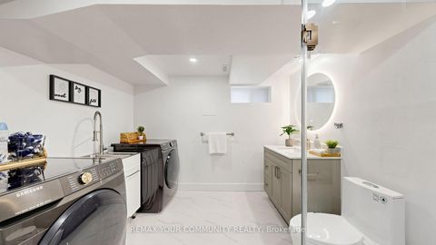 Photo 41 at 5 Coral Harbour Crescent, Bayview Country Club Estates, Markham
