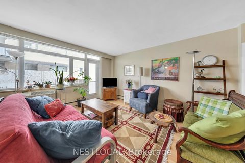 Photo 9 at 504 - 581 Avenue Road Avenue, St. Clair, Toronto