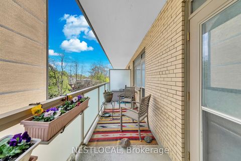 Photo 17 at 504 - 581 Avenue Road Avenue, St. Clair, Toronto