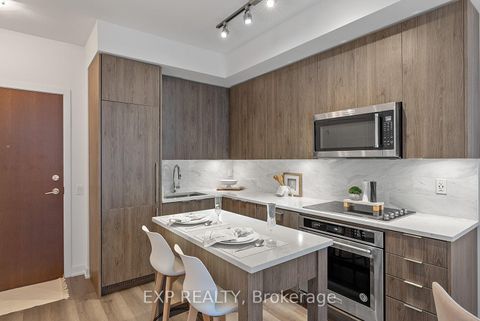 Photo 3 at 330 - 38 Iannuzzi Street, Niagara, Toronto
