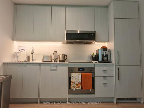 Photo 2 at 310 - 250 Lawrence Avenue W, Lawrence Park North, Toronto