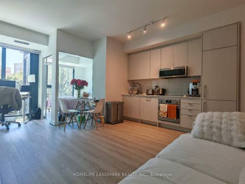 Photo 4 at 310 - 250 Lawrence Avenue W, Lawrence Park North, Toronto