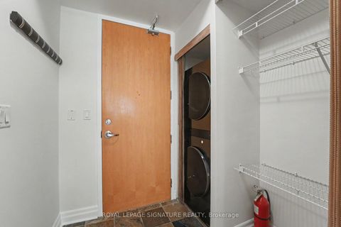 Photo 2 at 406 - 70 Alexander Street, Yonge Corridor, Toronto