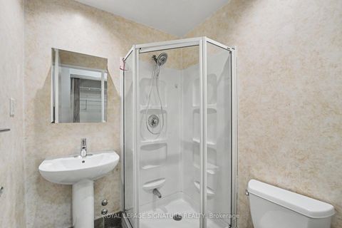 Photo 4 at 406 - 70 Alexander Street, Yonge Corridor, Toronto