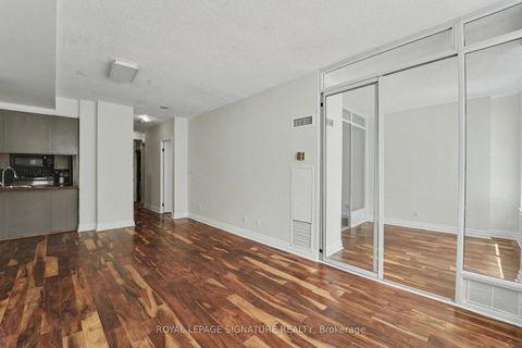 Photo 8 at 406 - 70 Alexander Street, Yonge Corridor, Toronto