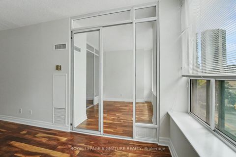 Photo 11 at 406 - 70 Alexander Street, Yonge Corridor, Toronto