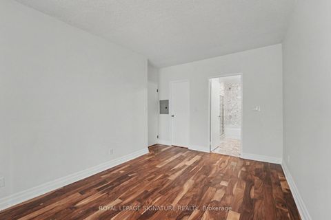 Photo 14 at 406 - 70 Alexander Street, Yonge Corridor, Toronto