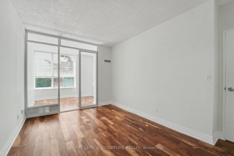Photo 15 at 406 - 70 Alexander Street, Yonge Corridor, Toronto