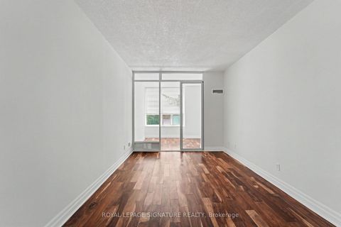 Photo 16 at 406 - 70 Alexander Street, Yonge Corridor, Toronto