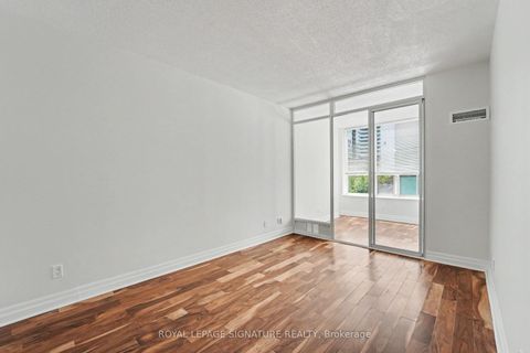 Photo 17 at 406 - 70 Alexander Street, Yonge Corridor, Toronto