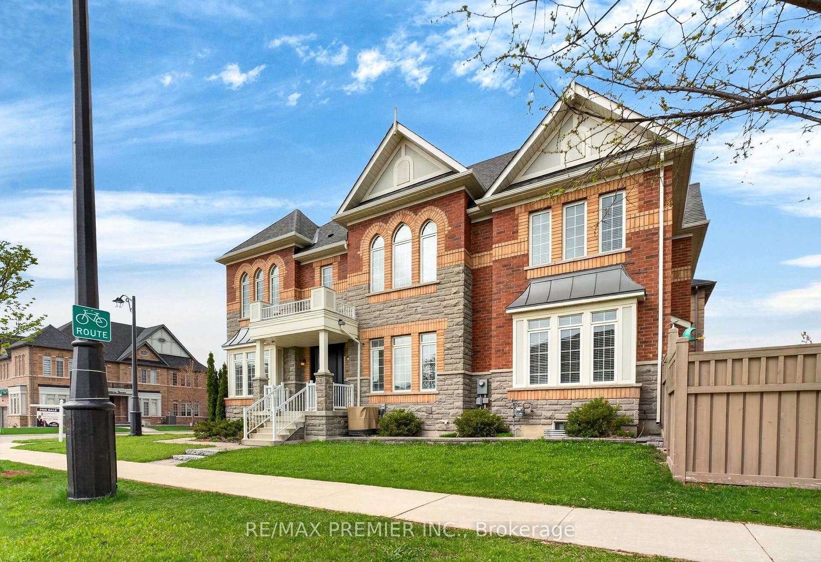 66 Red Tree Drive, Kleinburg, Vaughan photo number 2