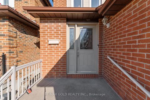 Photo 3 at 115 Misty Meadow Drive, East Woodbridge, Vaughan