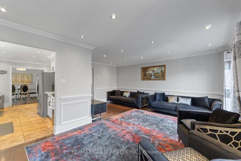 Photo 10 at 115 Misty Meadow Drive, East Woodbridge, Vaughan