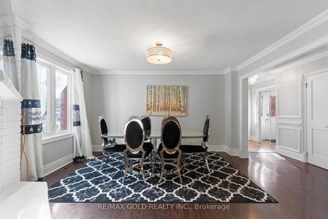 Photo 13 at 115 Misty Meadow Drive, East Woodbridge, Vaughan