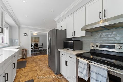 Photo 15 at 115 Misty Meadow Drive, East Woodbridge, Vaughan