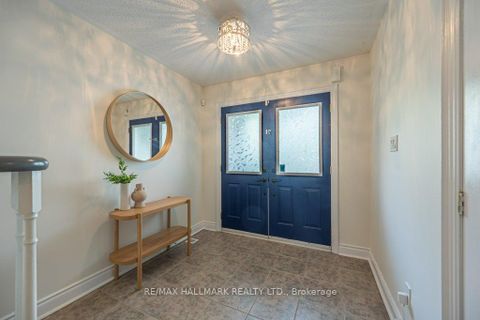 Photo 4 at 3 Chimes Lane, Queensway, Toronto