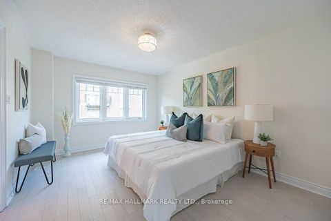 Photo 19 at 3 Chimes Lane, Queensway, Toronto