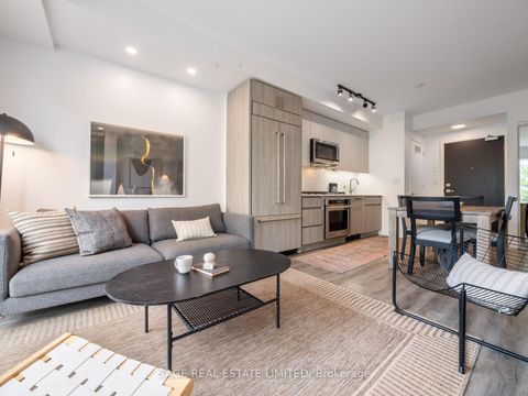 Photo 6 at 304 - 430 Roncesvalles Avenue, Roncesvalles, Toronto