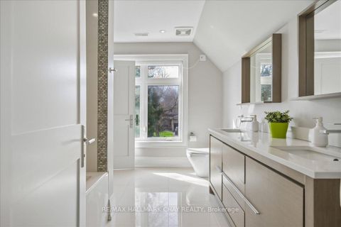 Photo 17 at 20 Ealing Drive, Windfields, Toronto