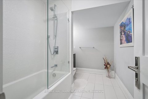 Photo 24 at 20 Ealing Drive, Windfields, Toronto