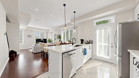 Photo 9 at 10 - 35 Heron Park Place, West Hill, Toronto