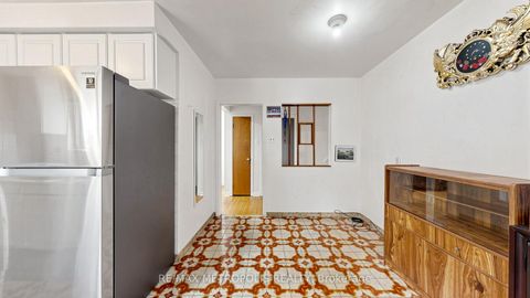 Photo 11 at 1 Council Crescent, York University Heights, Toronto