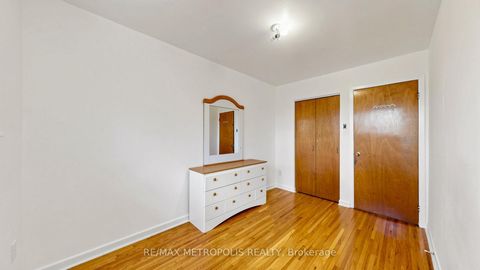 Photo 18 at 1 Council Crescent, York University Heights, Toronto