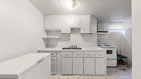 Photo 31 at 1 Council Crescent, York University Heights, Toronto